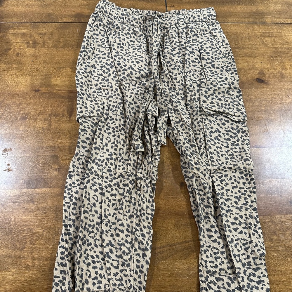Aerie Tan and Gray Animal Print Pants